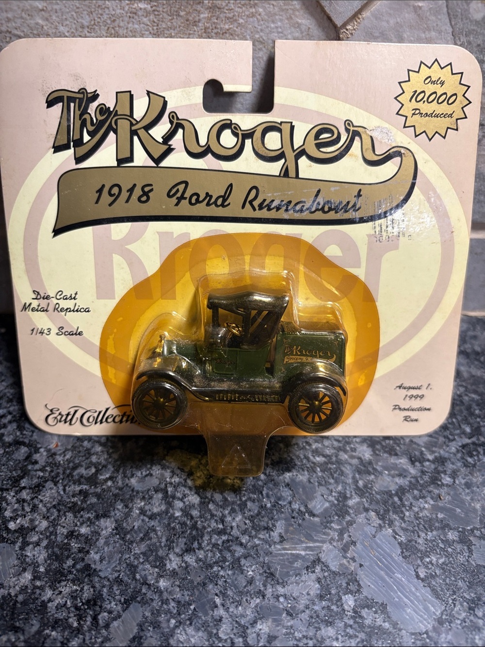 NIP The Kroger 1918 Ford Runabout Die-Cast Toy Car - Green - Picture 1 of 3